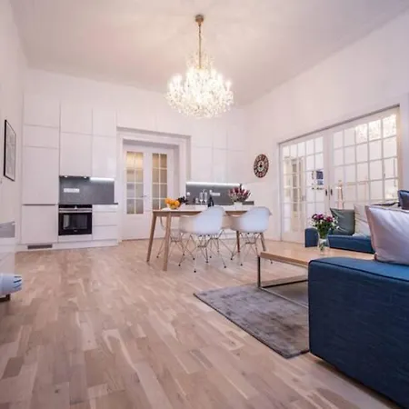 Class In Old Town 2 Bedrooms Apartmán