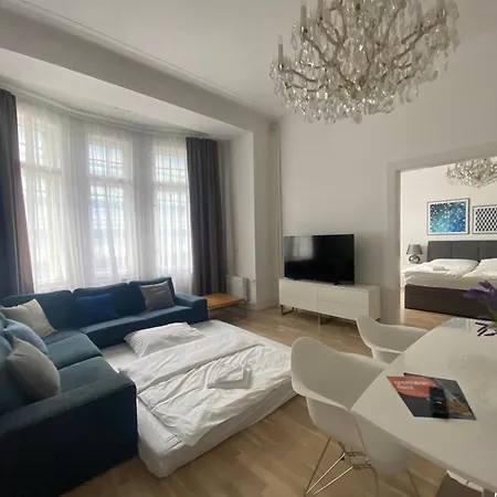 Class In Old Town 2 Bedrooms