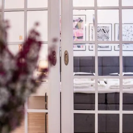 Class In Old Town 2 Bedrooms * Prag